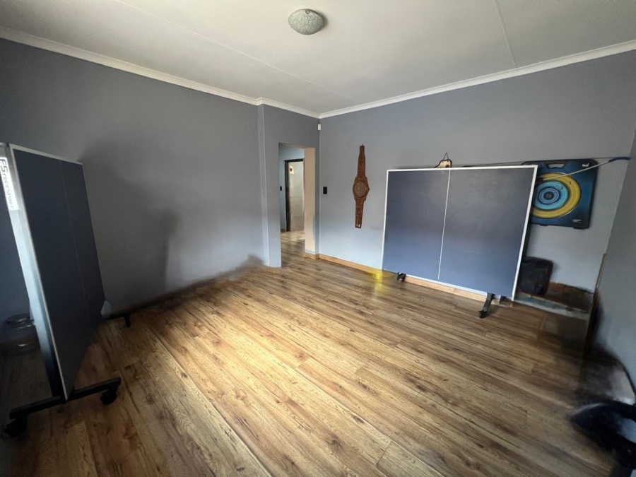  Bedroom Property for Sale in Vaalpark Free State